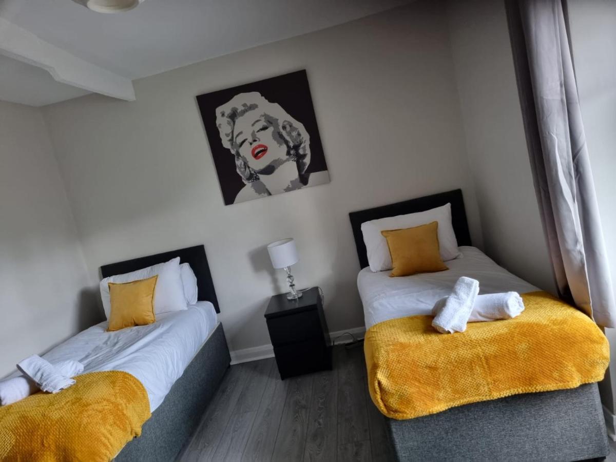 Grey Stone Studio Apartments ハリファックス エクステリア 写真